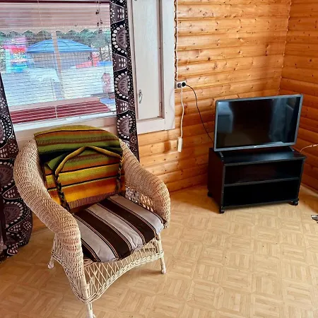 An Idyllic Little Summer In The Middle Of The Nature With Hot Tub Utajärvi