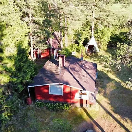 Vakantiehuis An Idyllic Little Summer In The Middle Of The Nature With Hot Tub